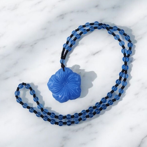 Gorgeous Blue Jade Hibiscus Flower Pendant Necklace - Picture 2 of 6